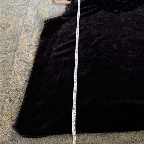 Eileen Fisher velvet cowl neck sleeveless top - Picture 6 of 8